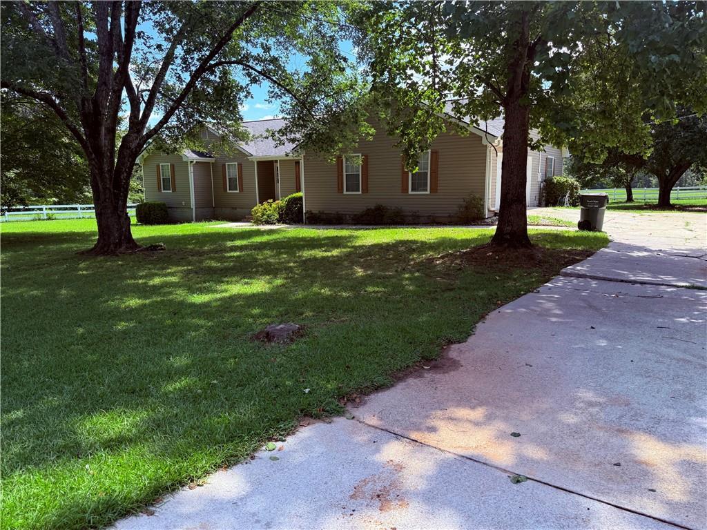 358 Roscoe Davis Rd., Monroe, GA 30656
