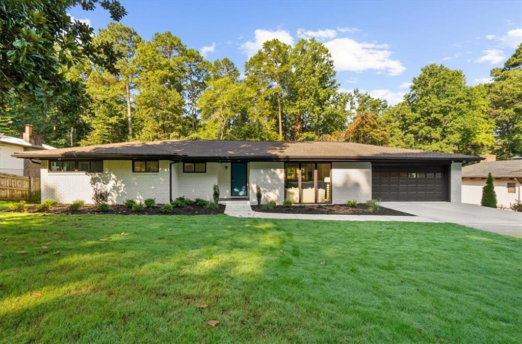 5839 Lakeshore Dr., Buford, GA 30518