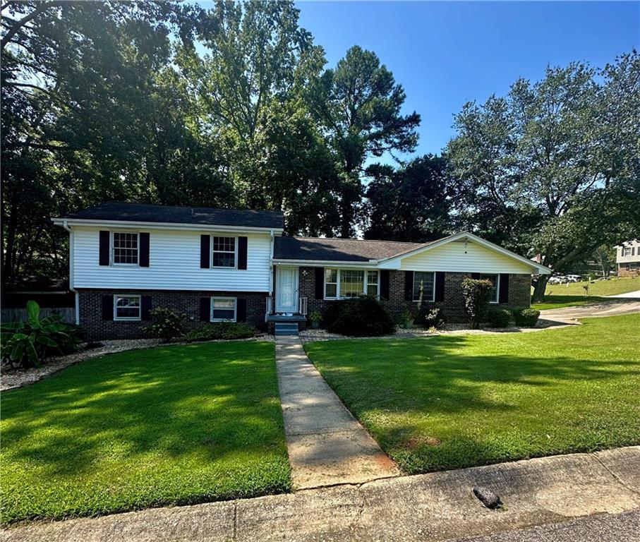 6892 Maddox Rd., Morrow, GA 30260