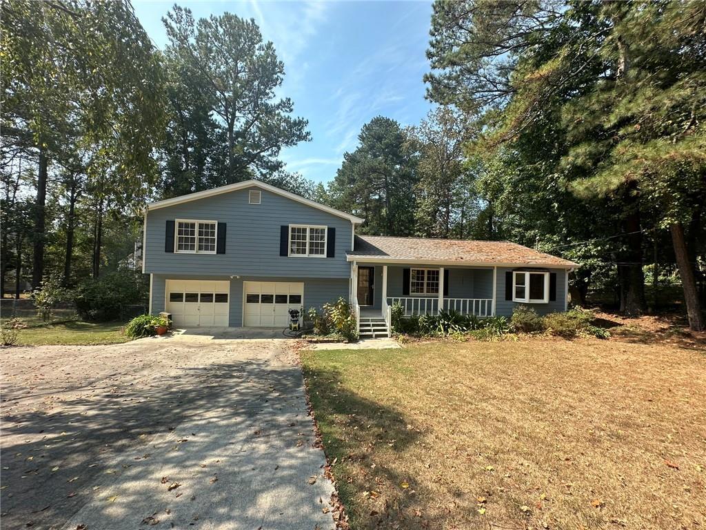 1763 Shadybrook Ct., Lawrenceville, GA 30043