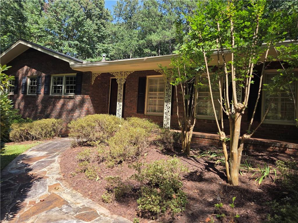65 Cook Ln., Stockbridge, GA 30281