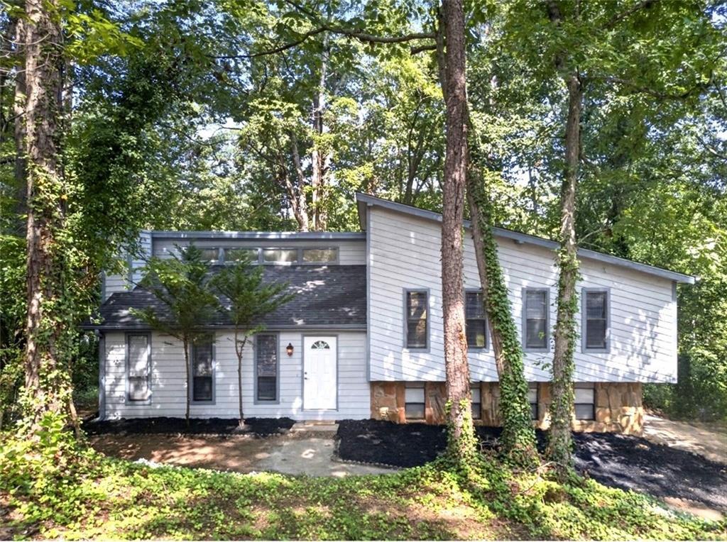 9759 Greenside Way, Douglasville, GA 30135