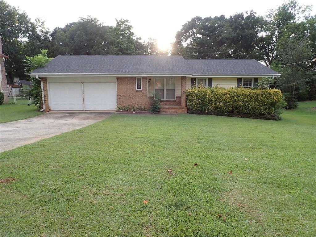 8295 Valley Stream Dr., Jonesboro, GA 30236