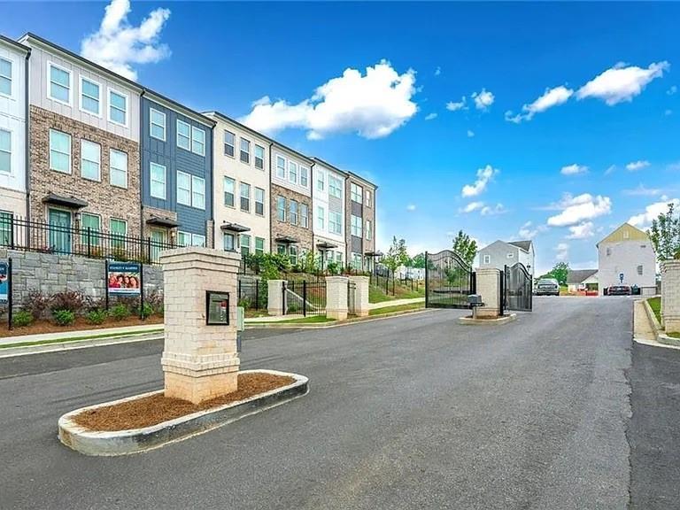 2635 Creekside Dr., Atlanta, GA 30318