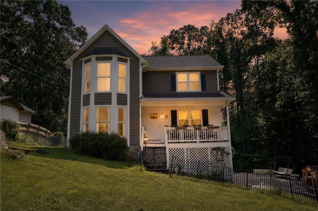 222 Valley Brook Dr., Woodstock, GA 30188