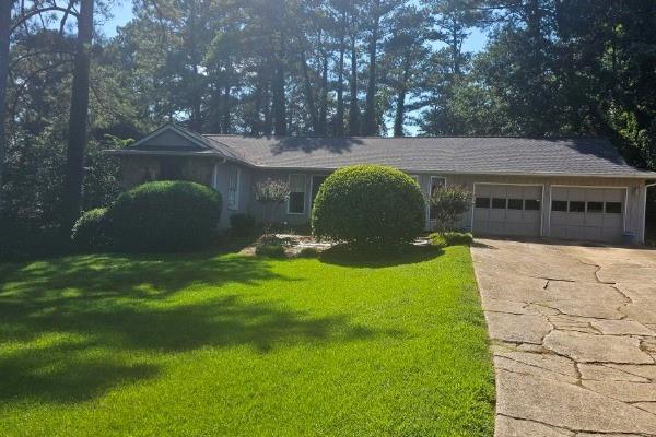 1623 Hidden Hills Pkwy., Stone Mountain, GA 30088