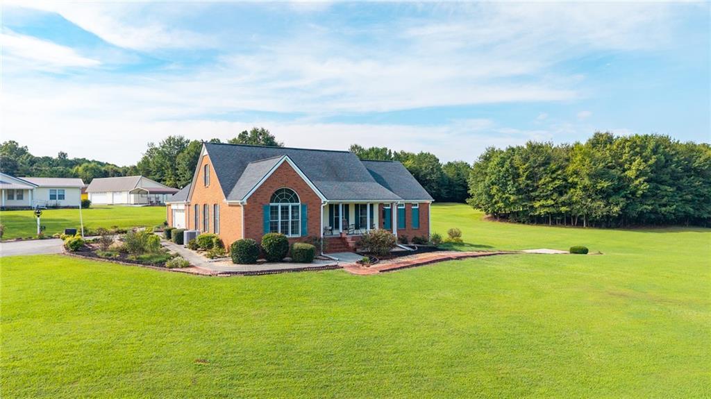 1389 Boone Ford Rd., Calhoun, GA 30701