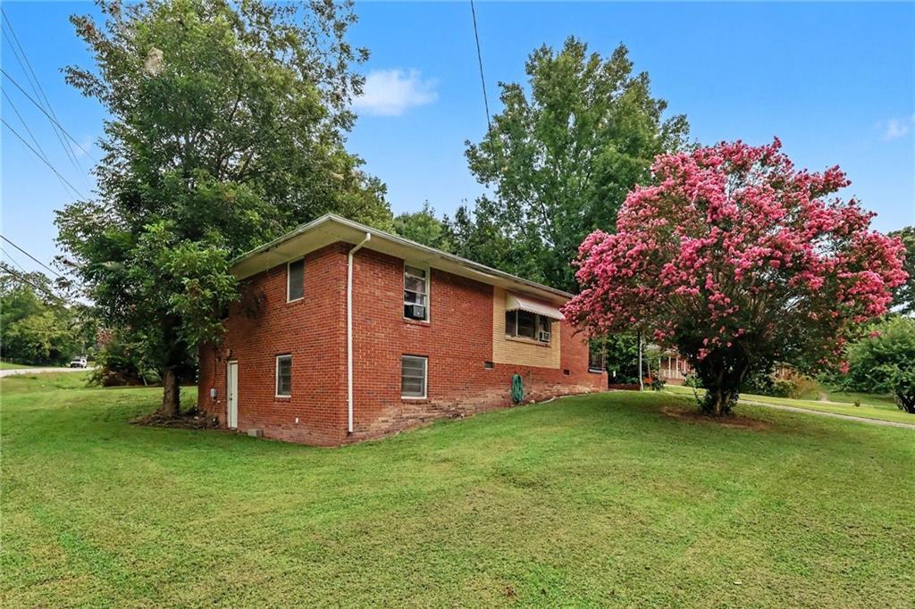 6812 Cherry Cir., Lithia Springs, GA 30122