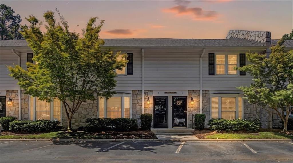 136 Peachtree Memorial Dr. #RI 5, Atlanta, GA 30309