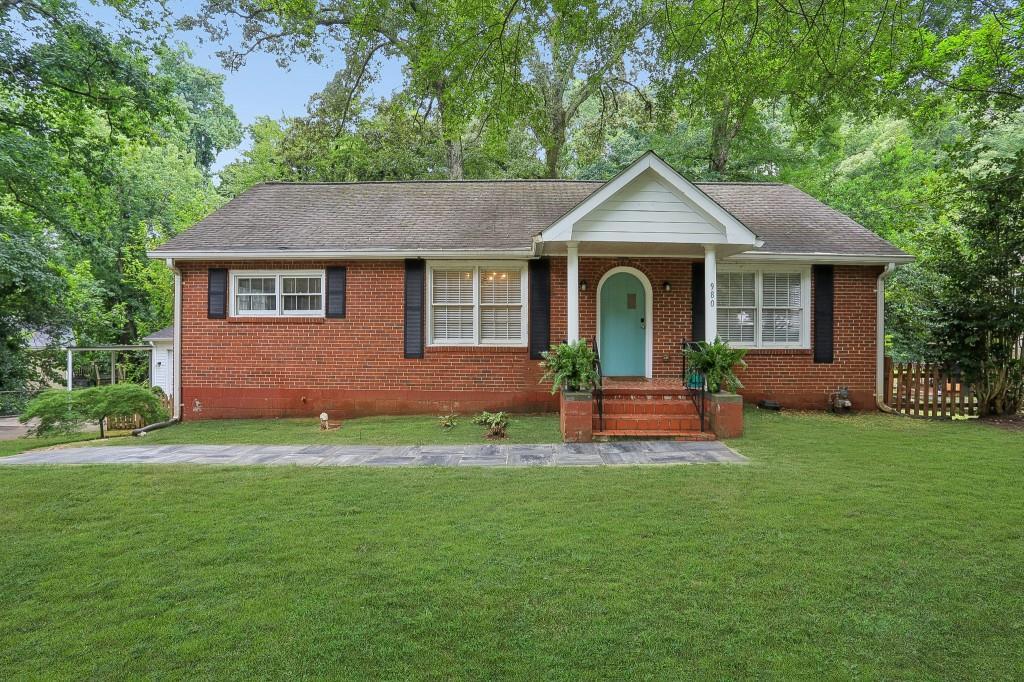 980 Brookdale Dr., East Point, GA 30344