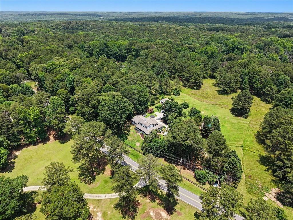 813 Sandy Creek Rd., Fayetteville, GA 30214