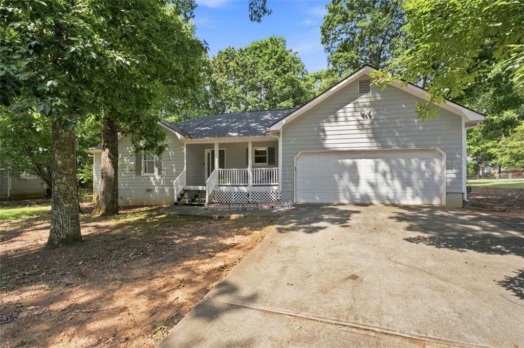 11212 Hemlock Rd., Hampton, GA 30228