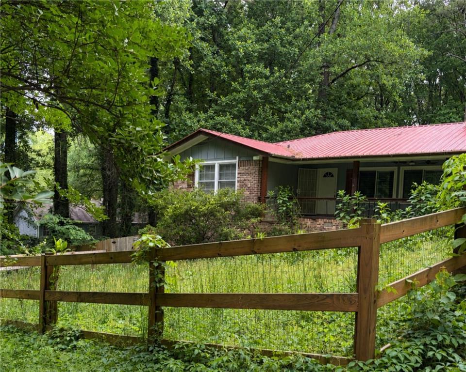 1552 Todd Ln., Lilburn, GA 30047