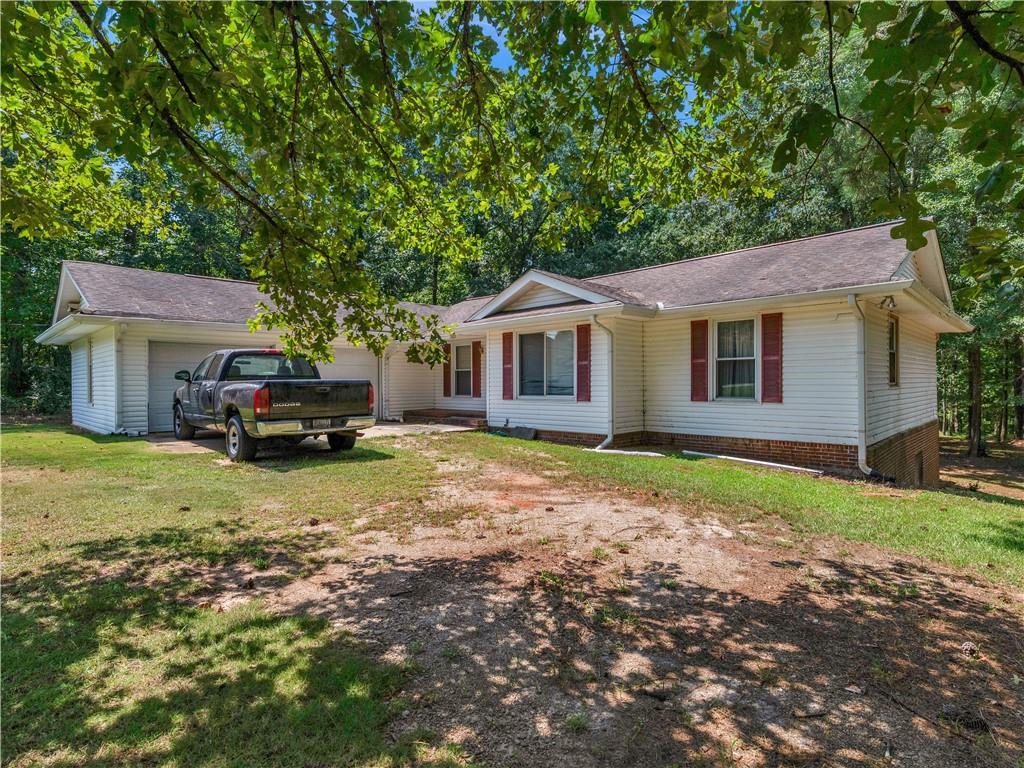 411 Moseley Dr., Stockbridge, GA 30281