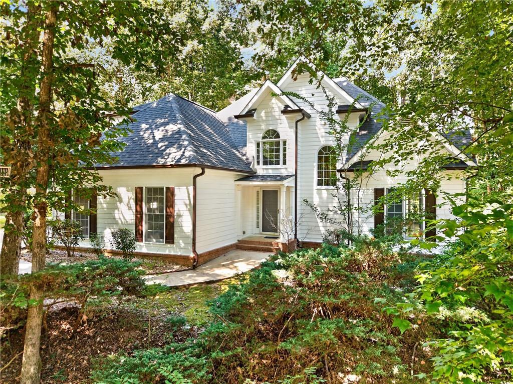 315 Thorntree Ln., Canton, GA 30115