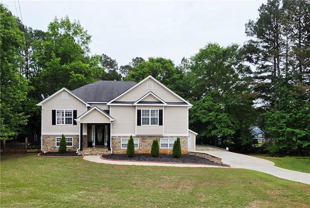 1005 Creek Run Pl., Temple, GA 30179