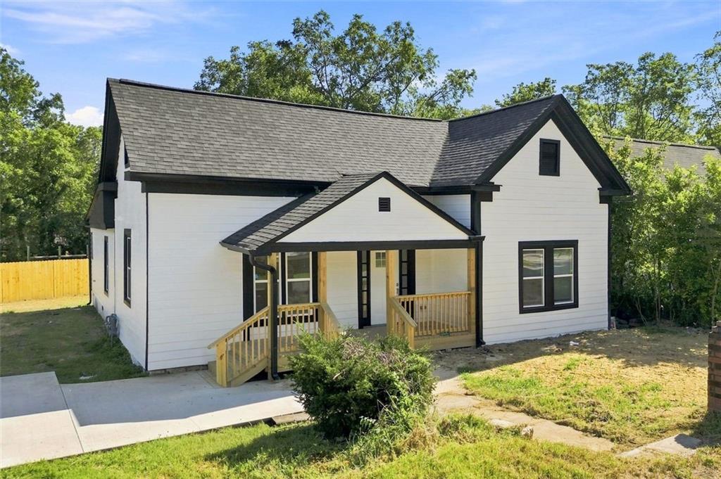 7516 Conyers St., Lithonia, GA 30058