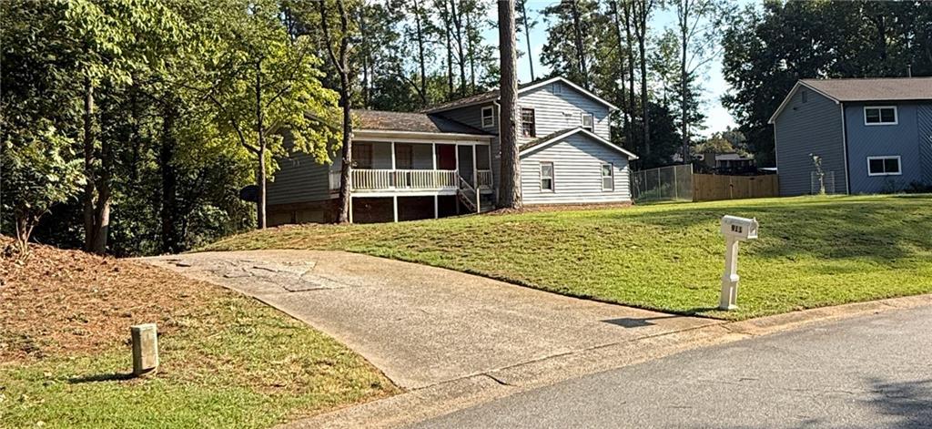 911 Andover Ct., Woodstock, GA 30188