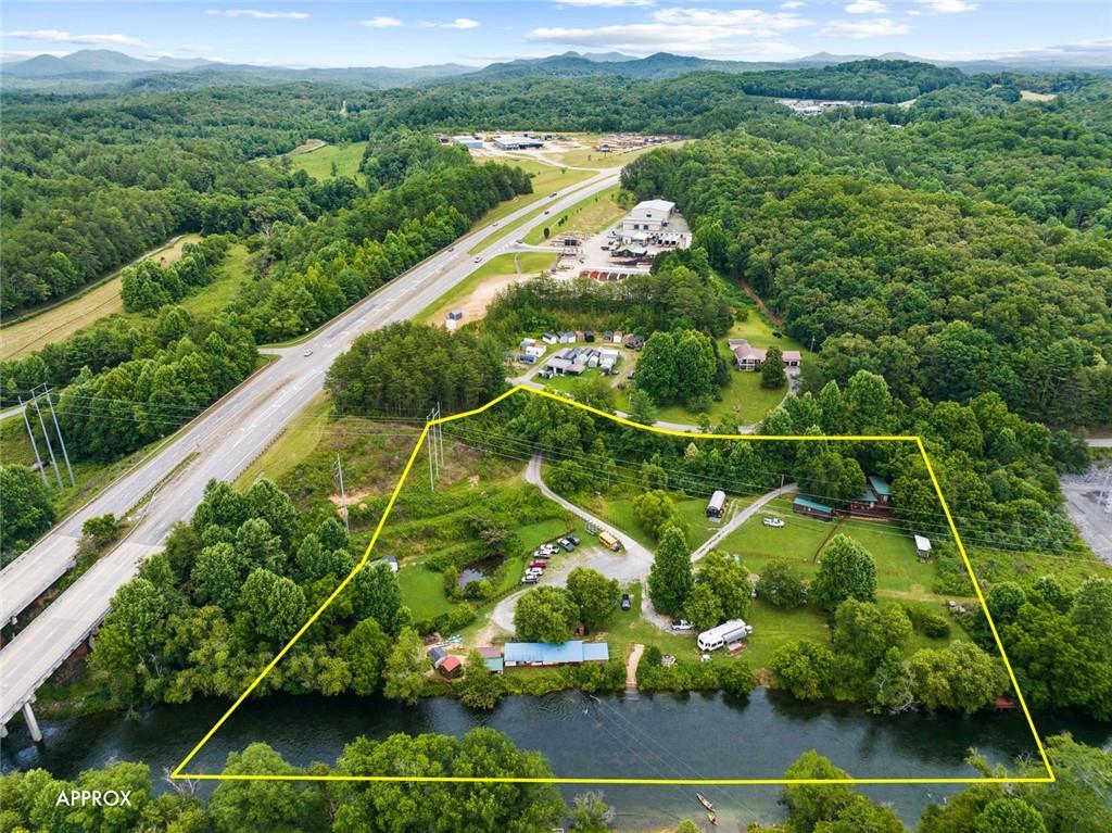 56 N River Rd., Mineral Bluff, GA 30559