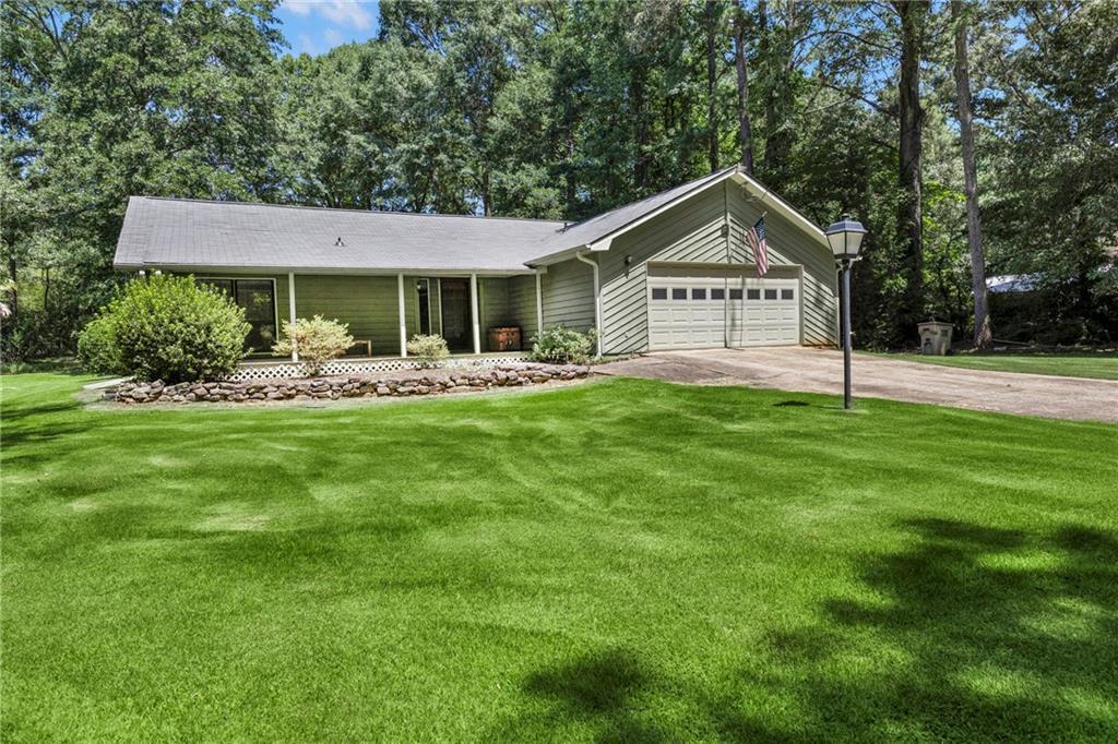 140 Hickory Dr., Stockbridge, GA 30281