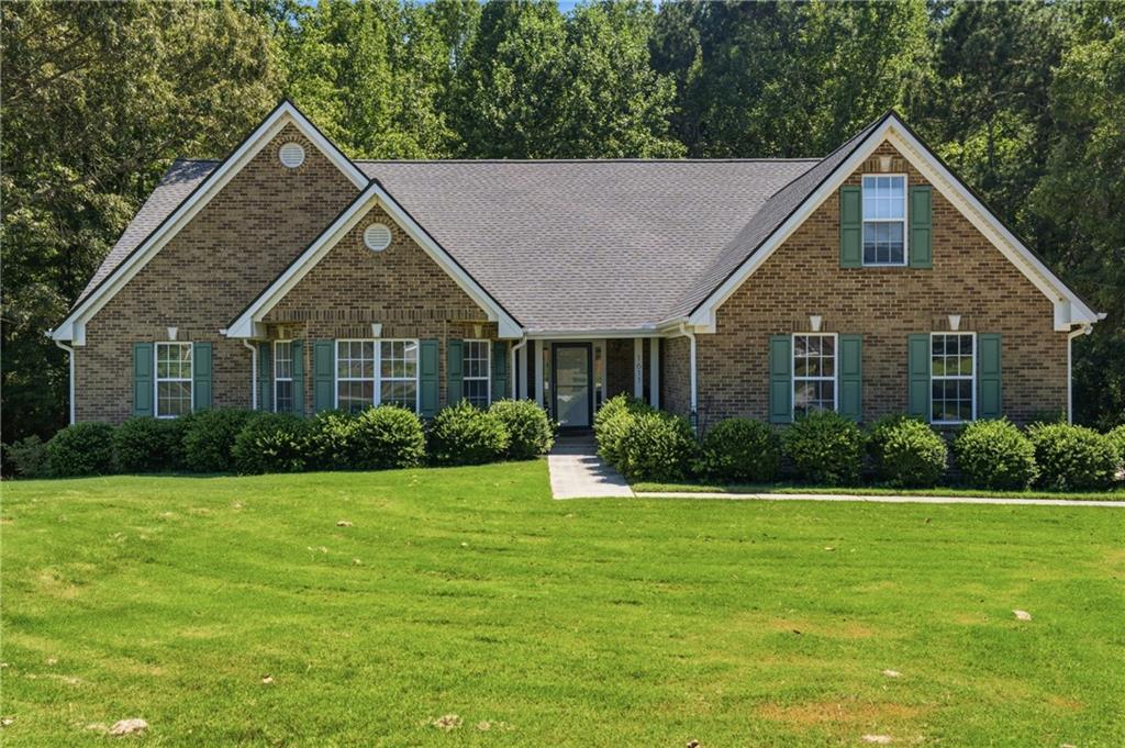 1611 Lake View Ct., Loganville, GA 30052