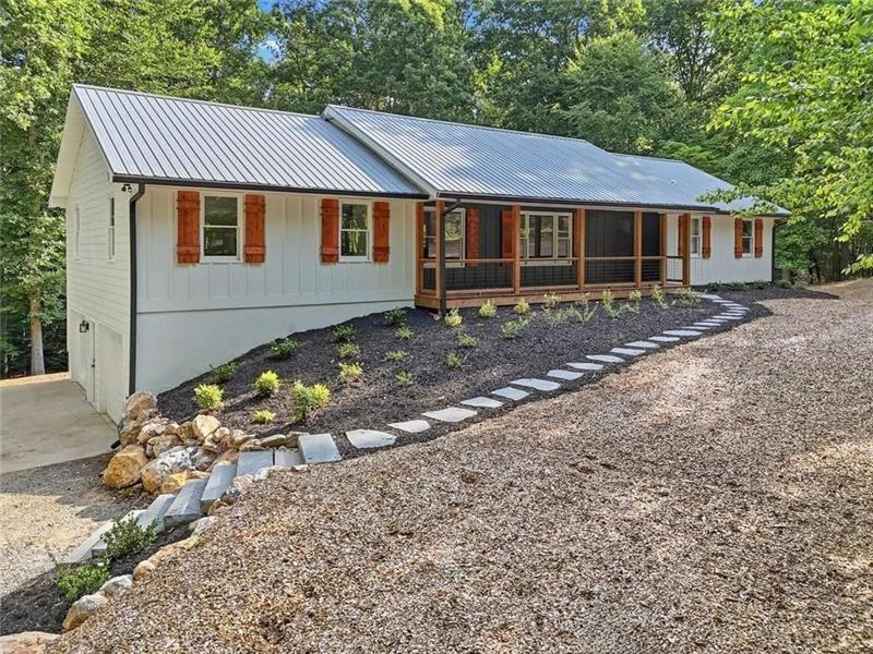 627 Ammons Dr., Waleska, GA 30183
