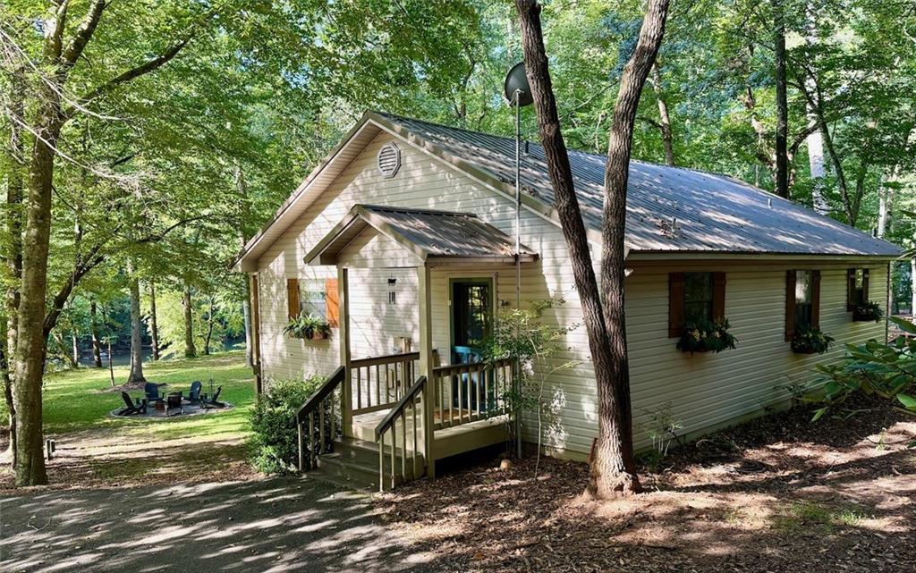 22 Noel Ln., Ellijay, GA 30540