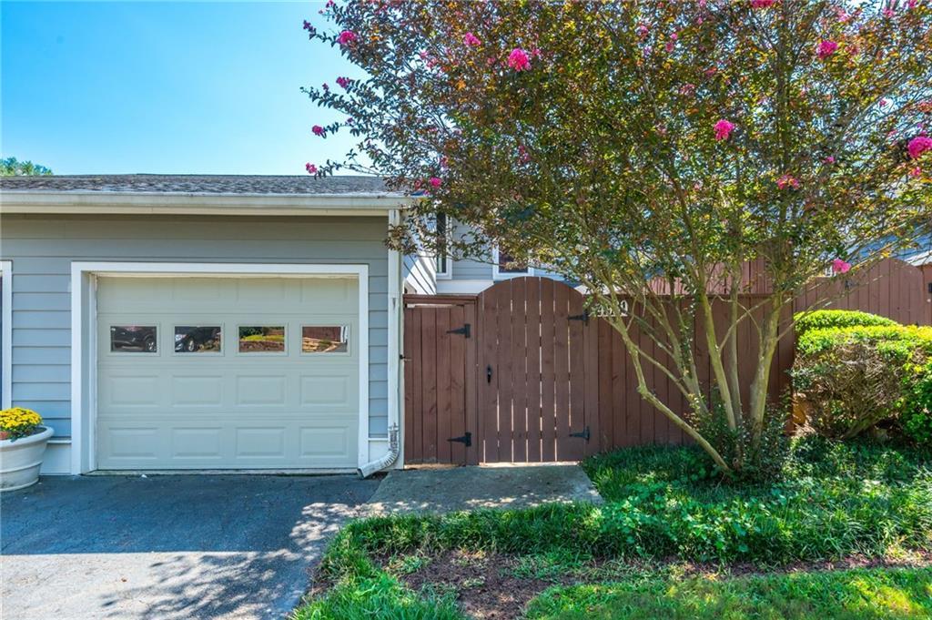 4939 Meadow Ln., Marietta, GA 30068