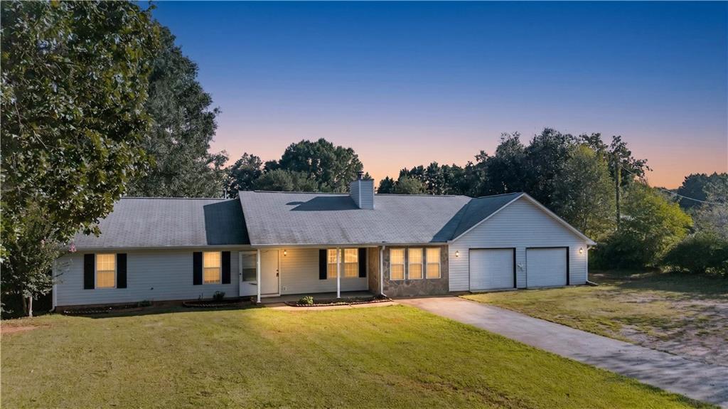 755 Peeksville Rd., Locust Grove, GA 30248