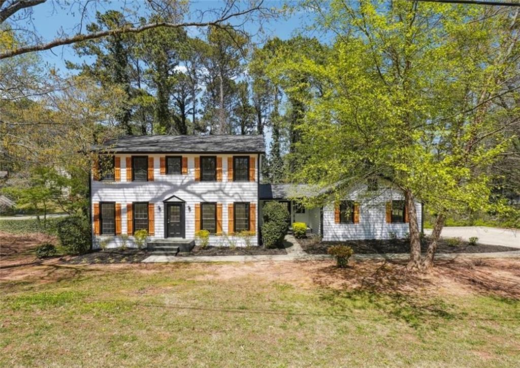6364 Queen View Ln., Stone Mountain, GA 30087