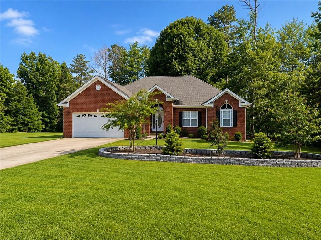 136 Eagles Nest Cir., Carrollton, GA 30116
