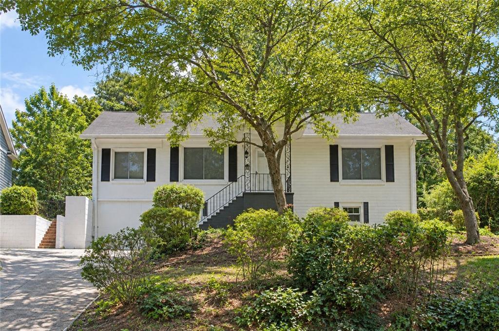 3160 Lake Ave., Hapeville, GA 30354