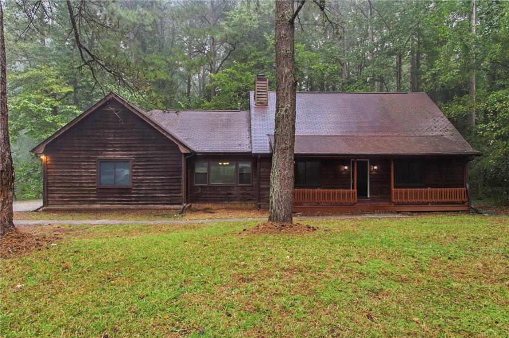 610 Ponderosa Ct., Fayetteville, GA 30214
