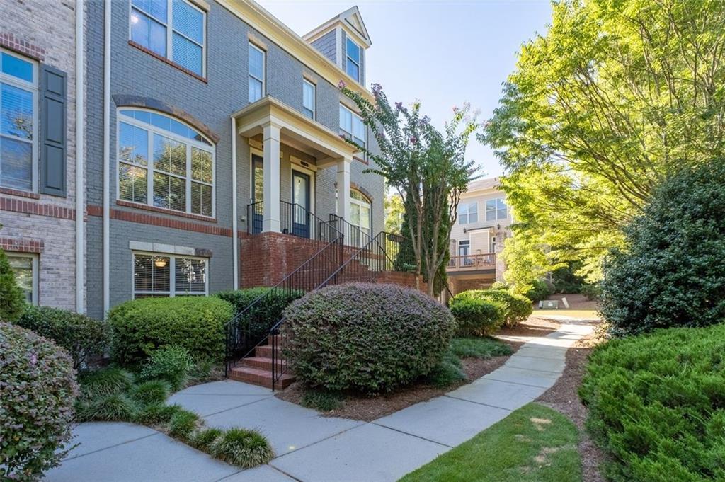 1736 Breyerton Dr., Atlanta, GA 30329