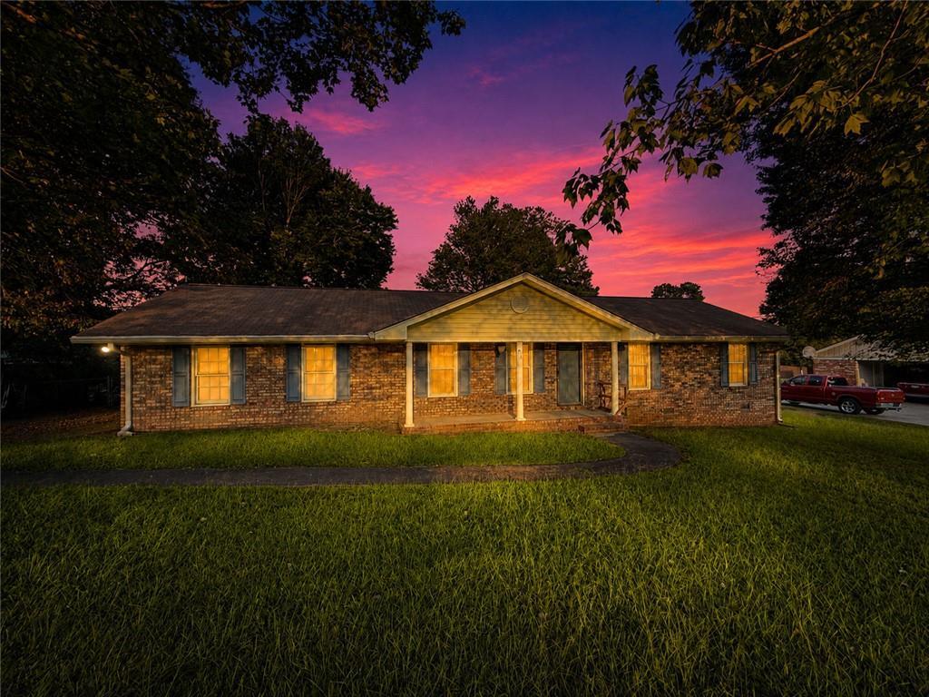 25 Montre Cir., Silver Creek, GA 30173