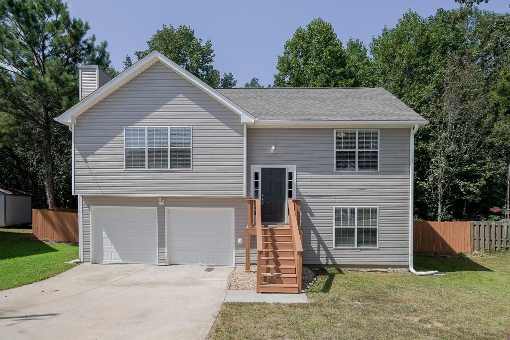 4333 Ward Bluff Ct., Ellenwood, GA 30294