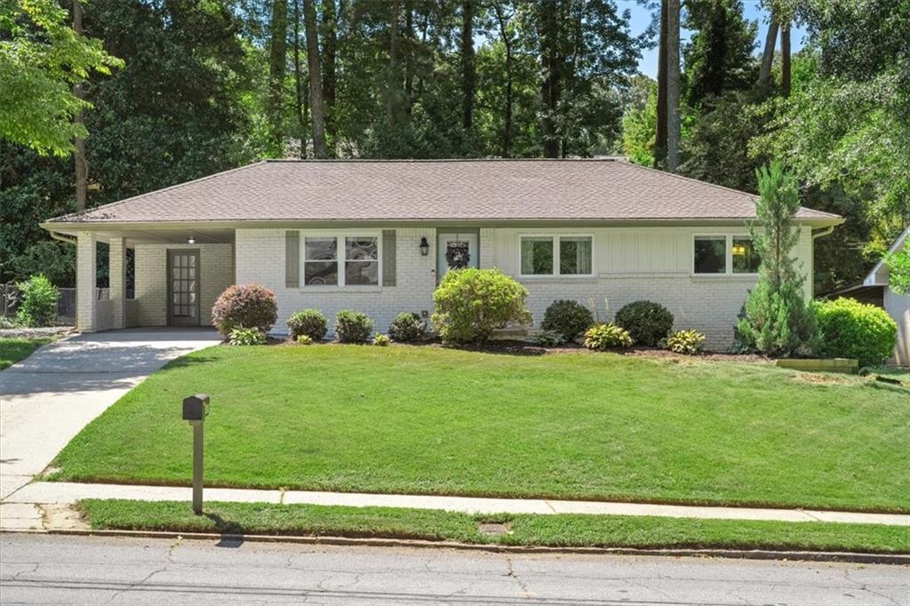2897 Harcourt Dr., Decatur, GA 30033