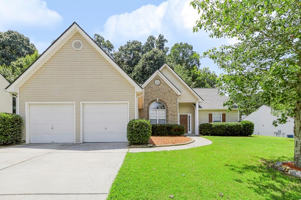 1610 Brisbane Dr., Dacula, GA 30019