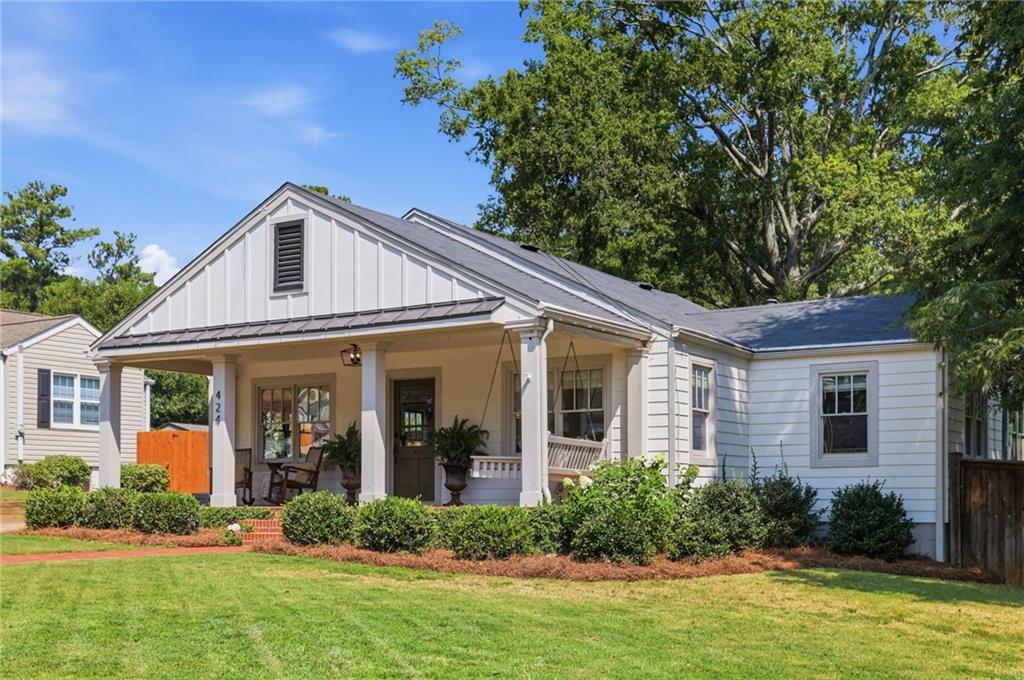 424 Cascade Dr., Marietta, GA 30064