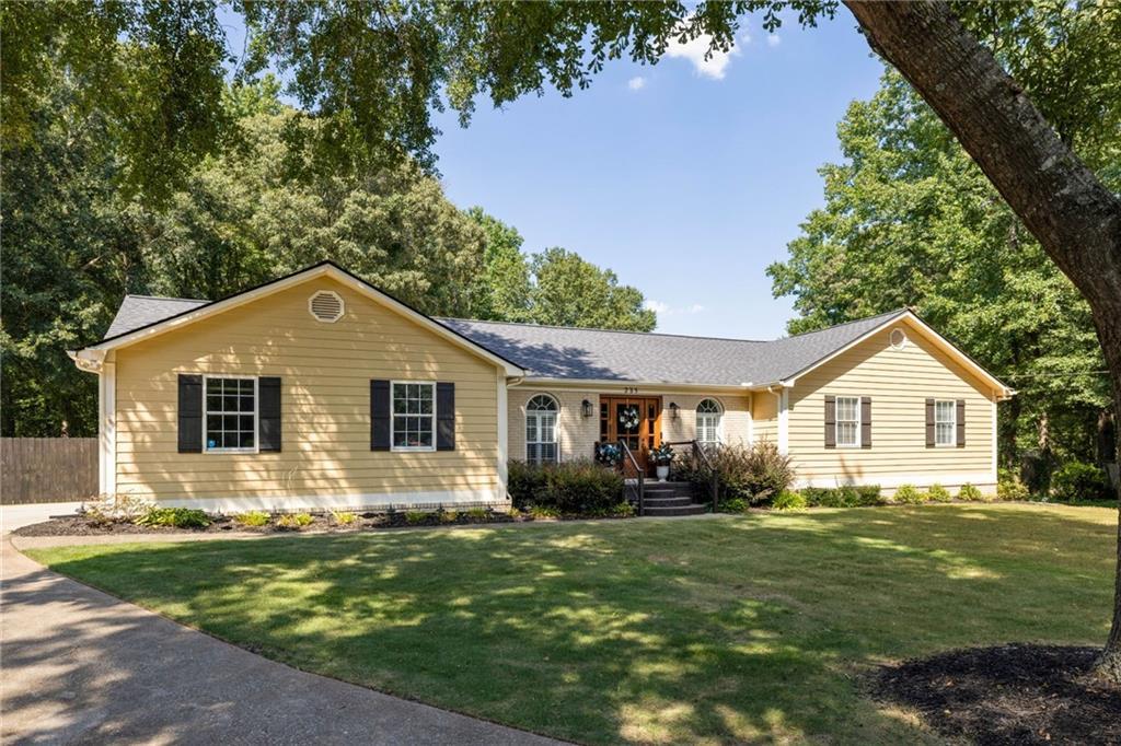 235 Den Ric Dr., Mcdonough, GA 30253