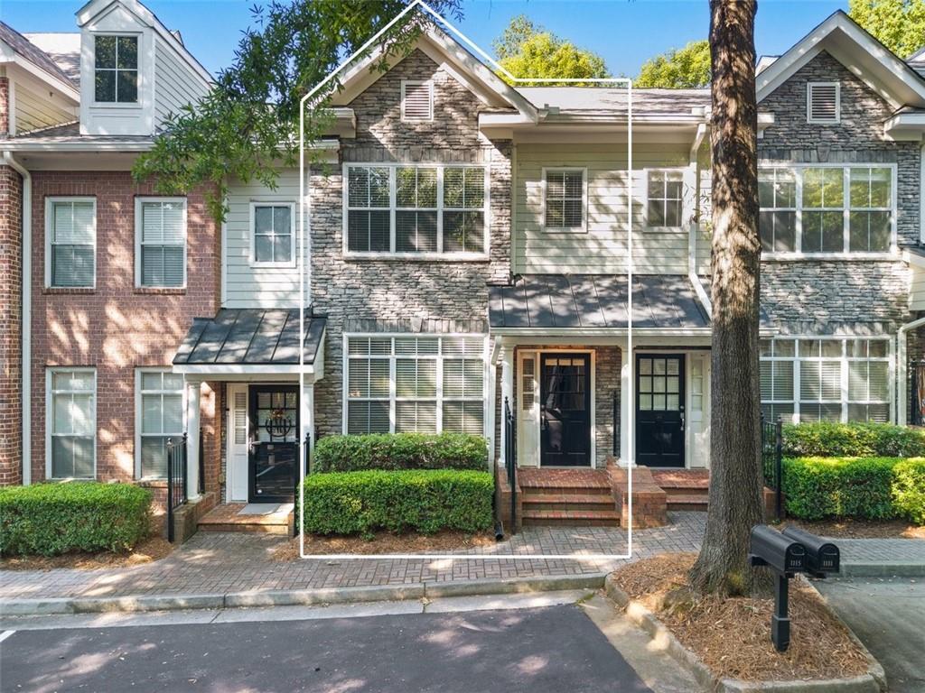 1115 Glenridge Pl., Sandy Springs, GA 30342