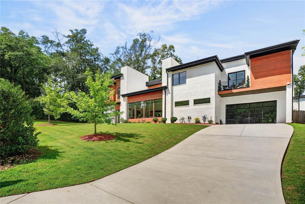 1192 Bernadette Ln., Atlanta, GA 30329