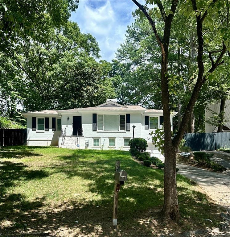 1821 Fernwood Rd., Atlanta, GA 30318