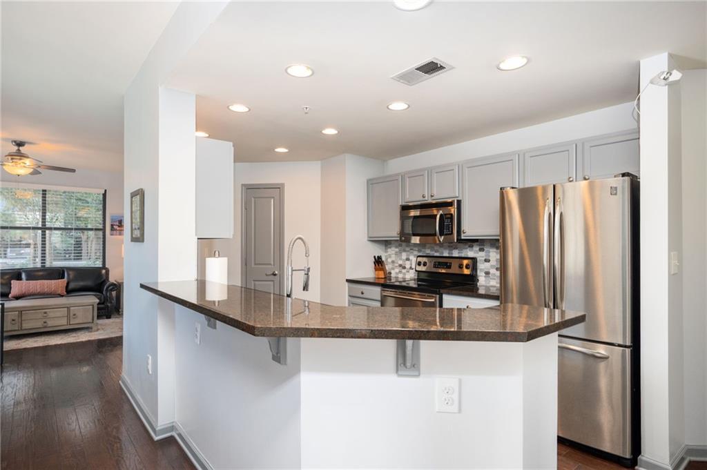 3040 Peachtree Rd. #212, Atlanta, GA 30305