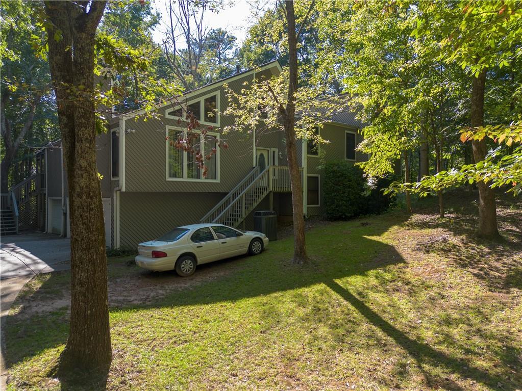 1100 Pine Grove Pointe Dr., Roswell, GA 30075