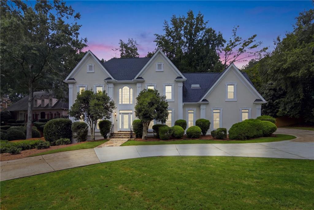 2211 Brooke Farm Tr., Dunwoody, GA 30338