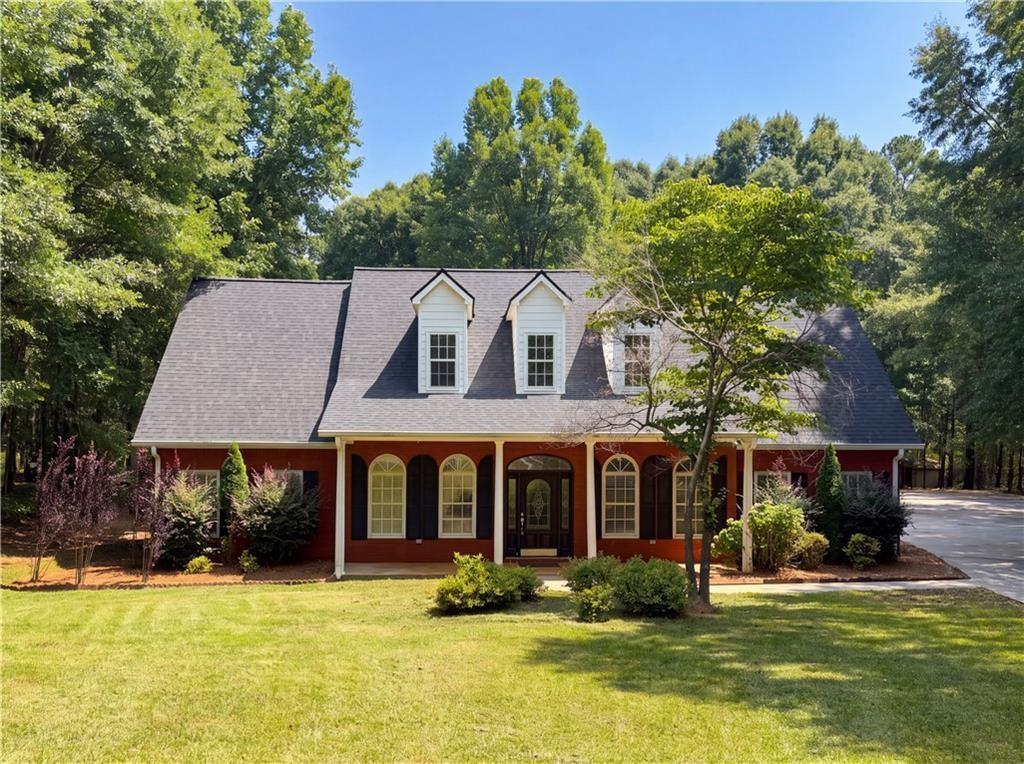 346 Carnation Dr., Social Circle, GA 30025