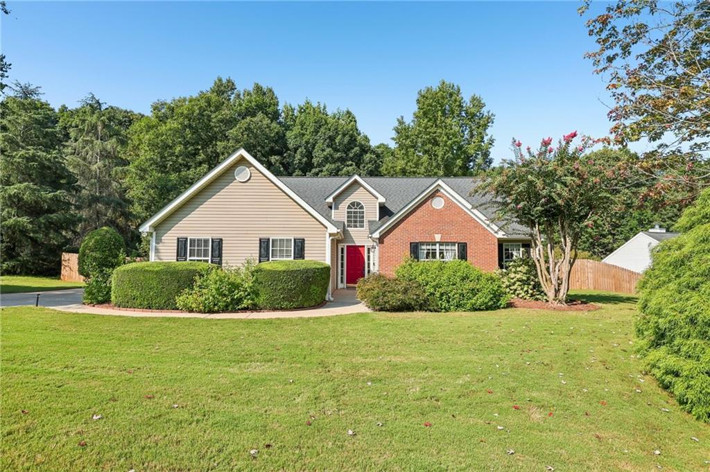 4672 Devencrest Ln., Buford, GA 30519