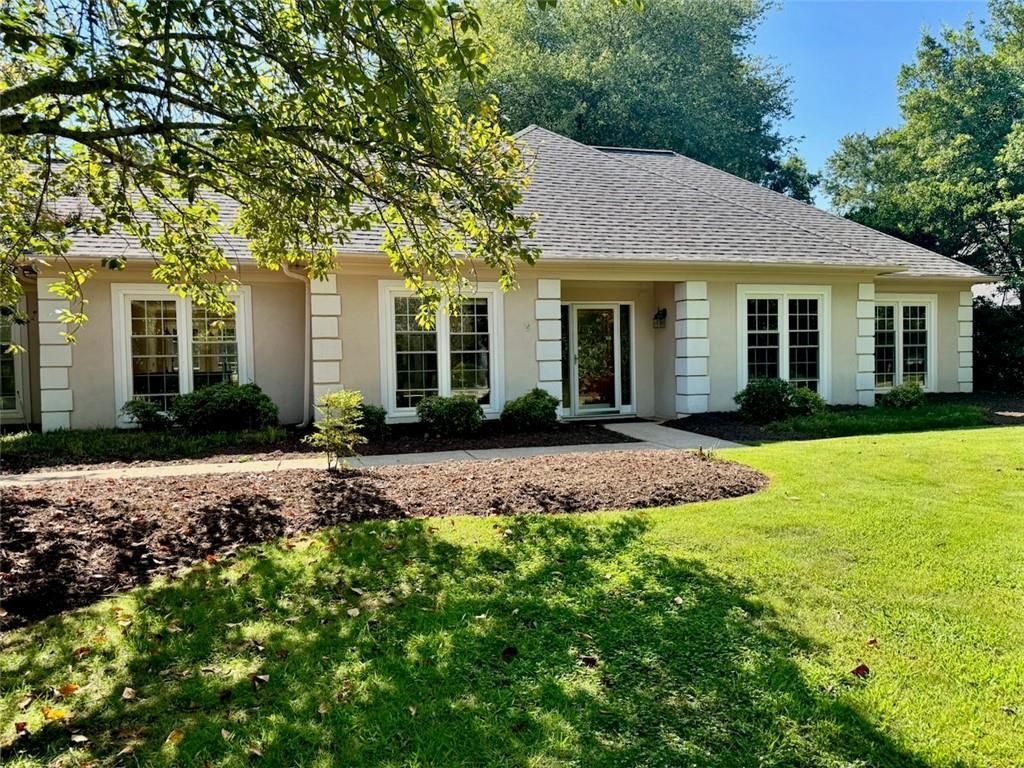 11860 Wexford Club Dr., Roswell, GA 30075