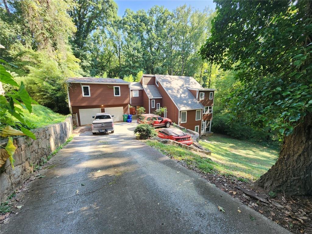 258 Kenilworth Cir., Stone Mountain, GA 30083